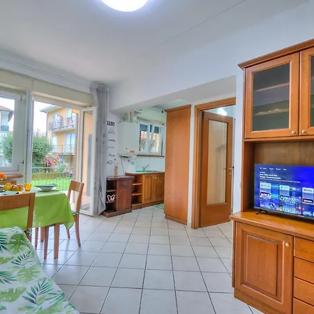 Apt Leonardo With Garden - Happy Apartment *