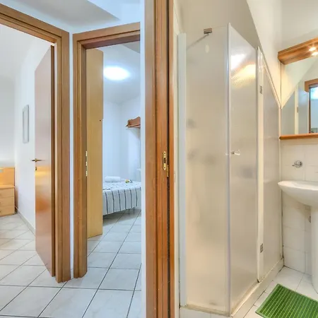 Apartment Apt Leonardo With Garden - Happy Stresa