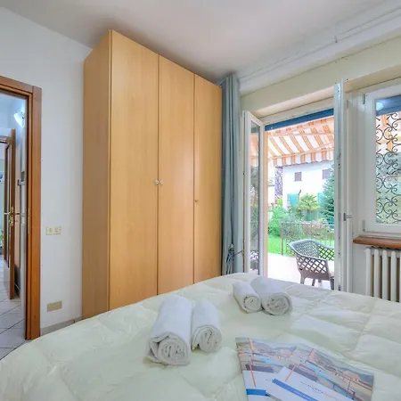 Apartment Apt Leonardo With Garden - Happy Stresa